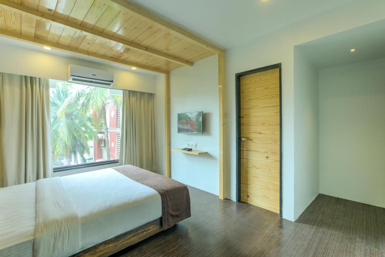 Crown Inn Panvel Exterior foto